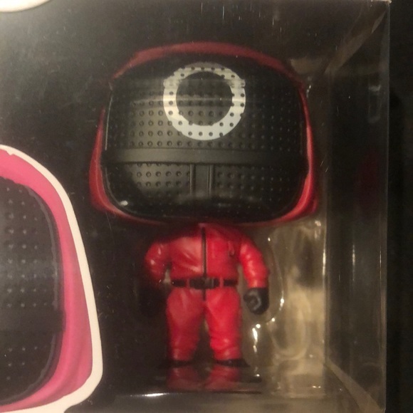 Funko Pop squid games-round masked worker 1226 - Picture 2 of 7